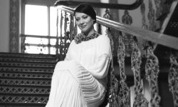 „Flori de liliac” continuă să-i păstreze vie amintirea. Interpreta Ana Barbu ar fi împlinit 67 de ani