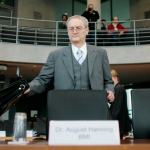 Fostul șef al serviciului german de informații, arestat: Este acuzat de spionaj și tentativă de trădare