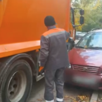 Șoferii din Chișinău, îndemnați să nu blocheze accesul autospecialelor la platformele de gunoi