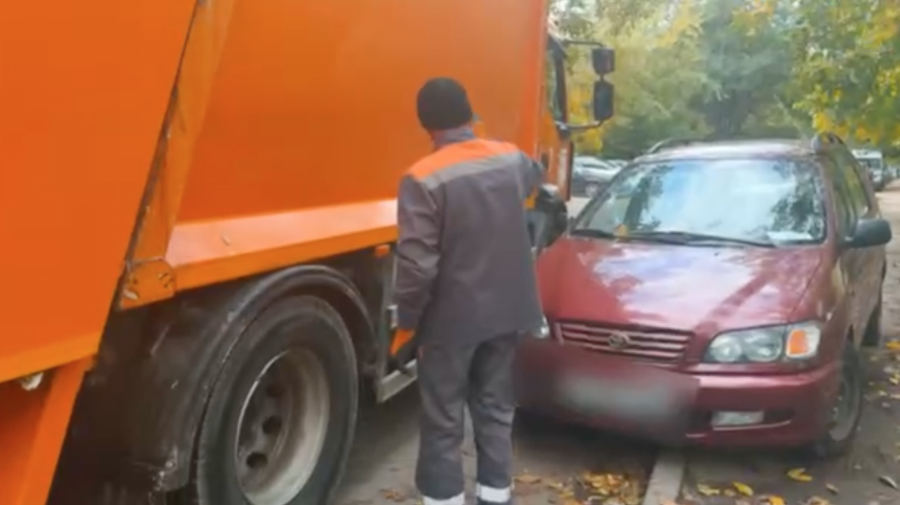 Șoferii din Chișinău, îndemnați să nu blocheze accesul autospecialelor la platformele de gunoi