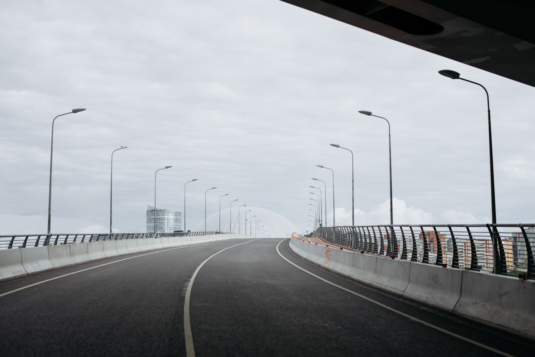 Elveţia vrea să reducă viteza maximă pe autostrăzi la 80 km/h. Motivul