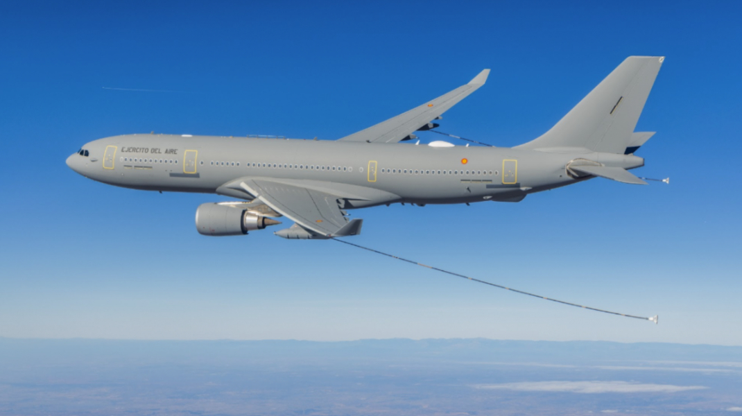 Zbor misterios deasupra Mării Negre: Două aeronave de realimentare au survolat regiunea