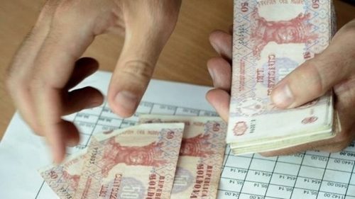 Peste 433 de milioane de lei, transferate autorităților locale pentru plata salariilor