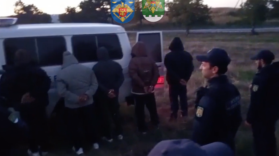 VIDEO Șase cetățeni străini, reținuți la Costești în timp ce încercau să ajungă ilegal în UE