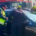 Copil blocat într-un automobil, la Ungheni. A fost scos în siguranță de salvatori și carabinieri