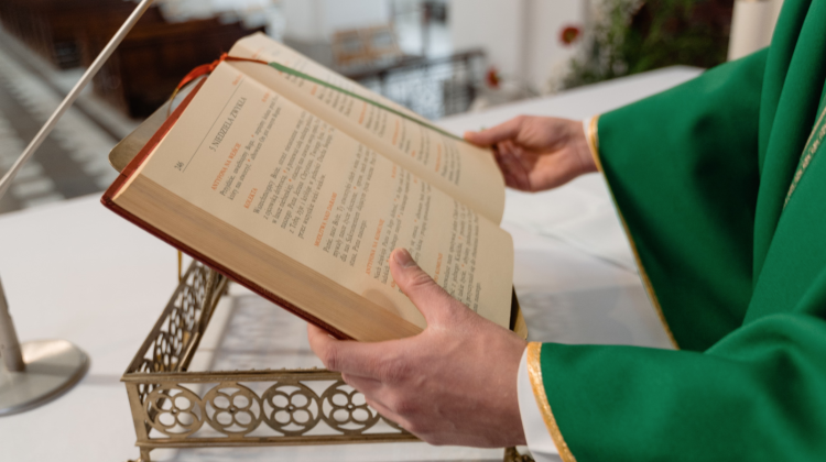 Anchetă în SUA: Sute de copii, victime ale abuzurilor în trei dieceze din Massachusetts