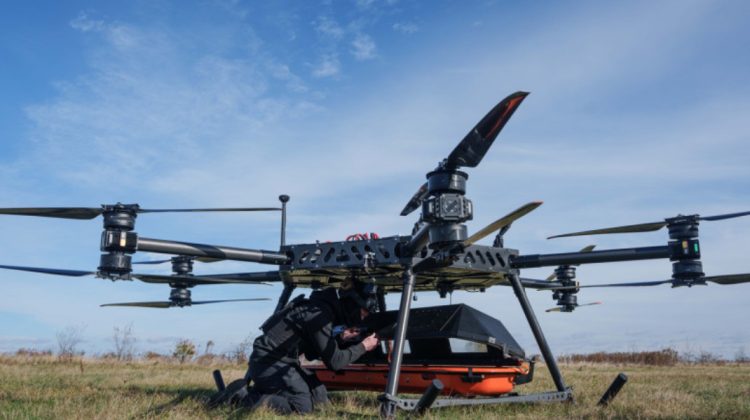 Dronă-ambulanță care salvează răniți de pe front: Poate ridica 150 kg și zboară cu peste o sută de km/h