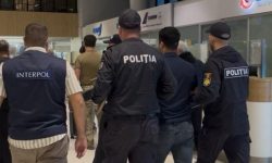 Căutat prin INTERPOL timp de șapte luni! Un turc de 26 de ani a fost extrădat din Moldova