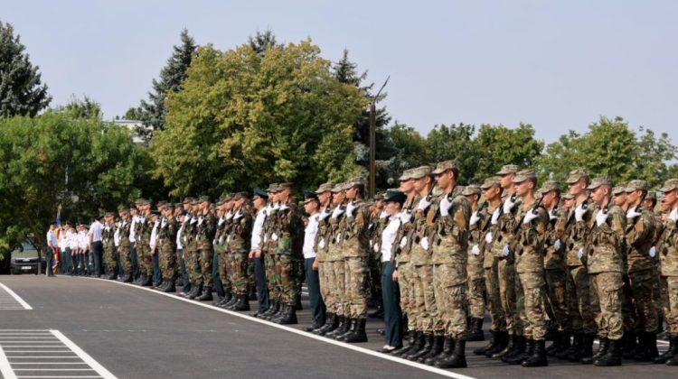 1 200 de tineri pleacă la armată pentru un an. Guvernul a aprobat hotărârea