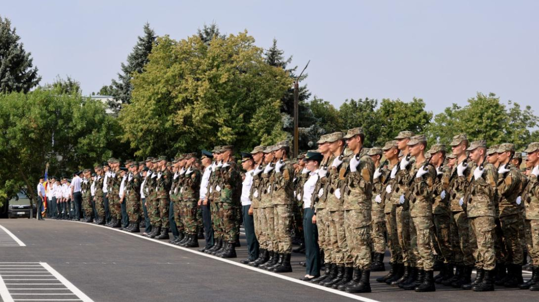 1 200 de tineri pleacă la armată pentru un an. Guvernul a aprobat hotărârea