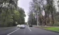 A uitat de regulile de circulație? Șofer surprins pe contrasens în Chișinău