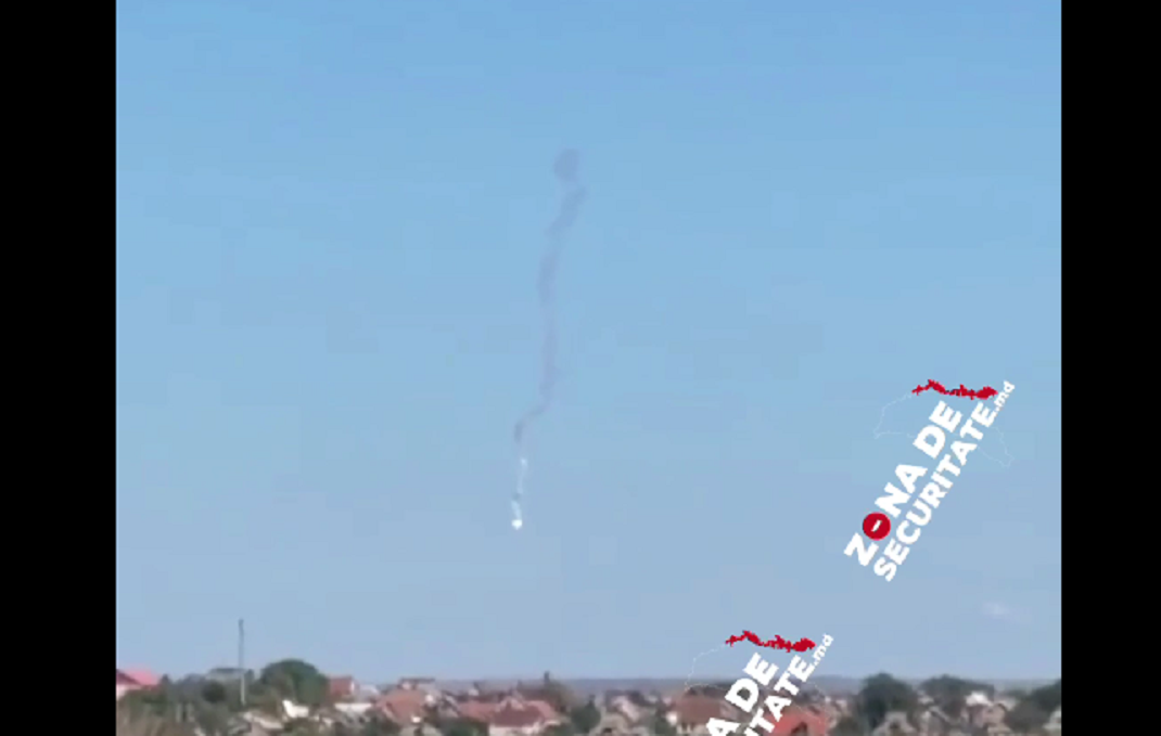 Obiecte fumigene observate pe cer deasupra orașului Bender. Ce s-a întâmplat