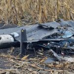 O dronă a căzut în raionul Telenești. Poliția: A fost găsită la circa 100 de metri de o casă