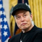 Elon Musk acuză Ucraina că încalcă condiţiile de utilizare ale serviciului Starlink
