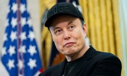 Elon Musk acuză Ucraina că încalcă condiţiile de utilizare ale serviciului Starlink