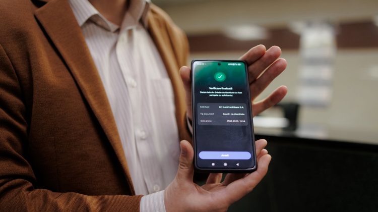 AGE a introdus o actualizare obligatorie pentru EVO după atacul cibernetic: Ce notificare vor primi utilizatorii