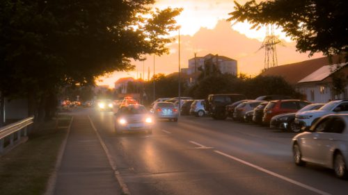 Important! De la 1 noiembrie, șoferii sunt obligați să circule cu luminile aprinse și pe timp de zi