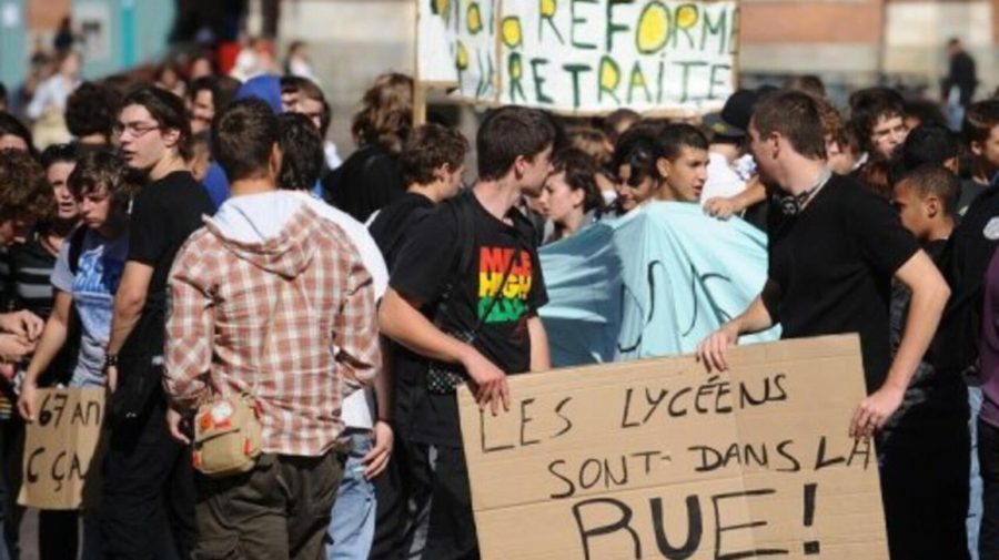 Franța: Până la 500 de licee își suspendă cursurile după protestele elevilor