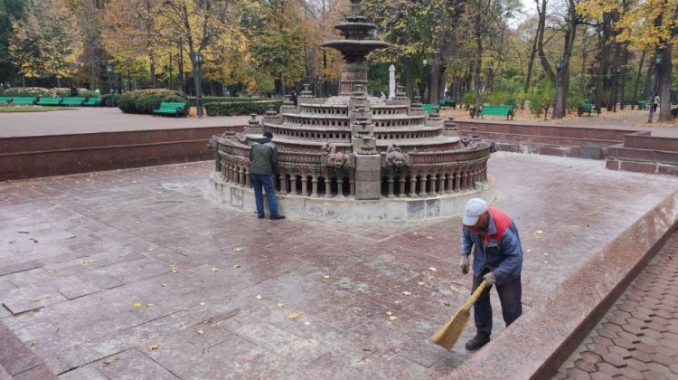 Havuzurile municipale au fost golite de apă și pregătite pentru iarnă