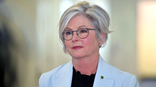Deputata din Australia, călcată intenționat cu mașina, a rămas fără ambele picioare. Mesajul soțului