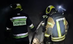 Incendiu la Ciorescu: Cinci vagoane destinate muncitorilor, cuprinse de flăcări
