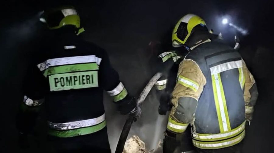 Incendiu la Ciorescu: Cinci vagoane destinate muncitorilor, cuprinse de flăcări