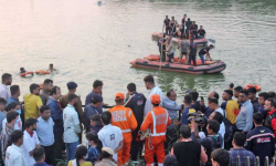 Tragedie în India: 13 copii au murit după ce ambarcațiunea în care se aflau s-a răsturnat