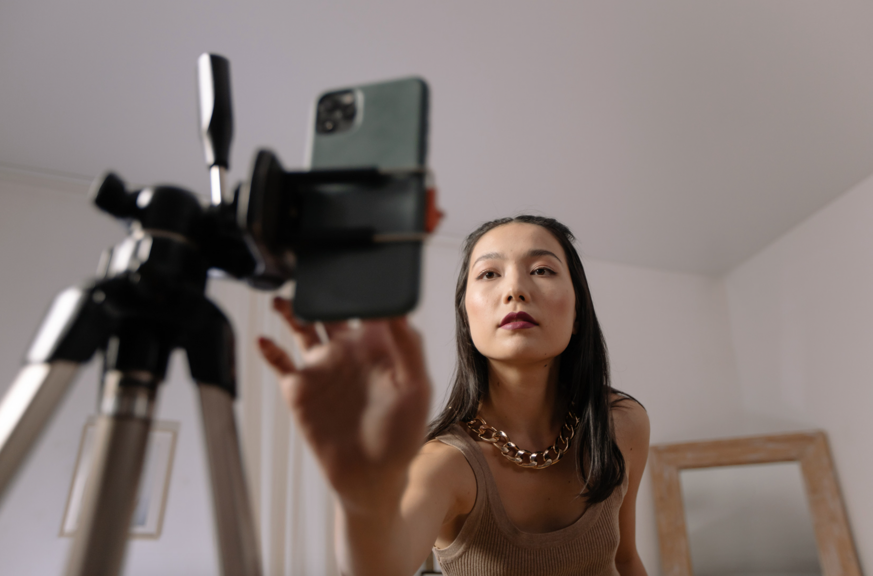 „M-am săturat ca influencerii să-mi invadeze restaurantul”. Tot mai multe hoteluri iau măsuri împotriva lor