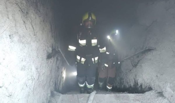 FOTO Fum dens în sectorul Ciocana. Opt echipaje de salvatori și pompieri, la fața locului
