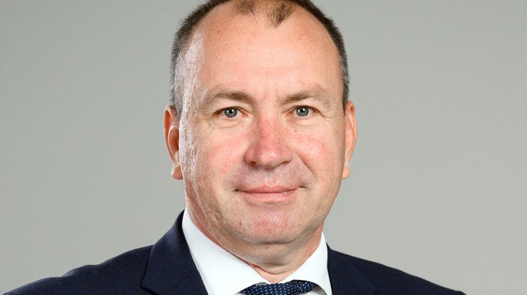 „Unii sunt amenințați…”. Levinschi din PAS explică de vrea majorarea lefurilor la instituția unde lucrează soția sa
