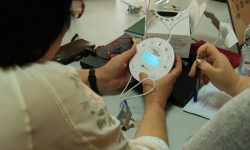Laboratoare digitale în 57 de școli: elevii vor putea testa la ore formulele învățate din manual