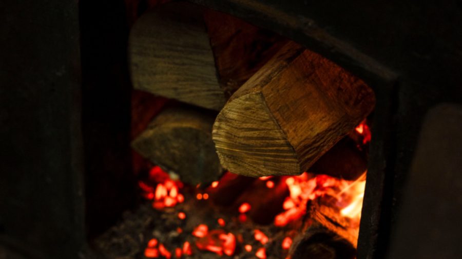 Cum își mențin nordicii casele calde iarna, fără să plătească o avere pentru încălzire. Metoda este veche