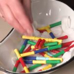 VIDEO Caz șocant la Bender. Un copil a înghițit 52 de bețișoare magnetice în timpul jocului