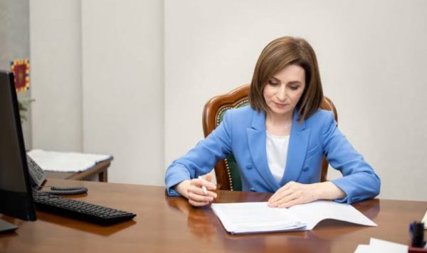 Maia Sandu a semnat decretele de numire a patru ambasadori. Cine sunt aceștia
