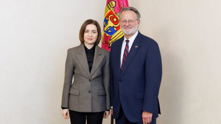 Securitatea și investițiile americane în Moldova, pe agenda discuțiilor dintre Maia Sandu și un senator SUA