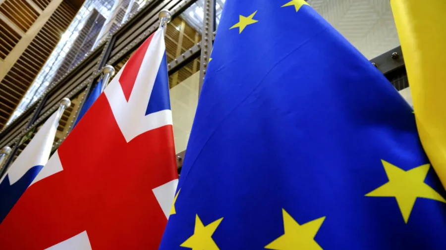 Jumătate dintre alegătorii britanici, în favoarea reîntoarcerii la UE