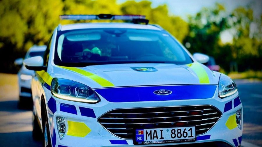 Controale intensificate în trafic: Polițiștii verifică șoferii care folosesc telefonul