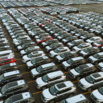 VIDEO Doi bărbați, reținuți într-un dosar de escrocherie cu automobile importate din China