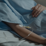 Inovație medicală în România: Valvă a inimii montată fără operație pe cord deschis