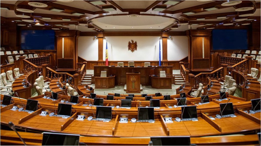 Deputații se întrunesc astăzi în ședință plenară. Urmăriți în direct pe Rlive.md