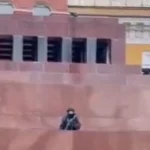 Vânătorii de drone păzesc mausoleul lui Lenin de lângă Kremlin. Imagini neobișnuite din Piața Roșie