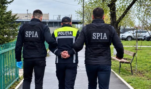 Un angajat al INSP, cercetat pentru corupere pasivă și trafic de influență, a fost plasat în arest la domiciliu