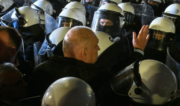 VIDEO Criză majoră în Polonia: Președintele Curții Constituționale, demis. Proteste și poliție