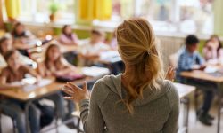 Profesorii din Danemarca ar putea să folosească forța fizică pentru a scoate din clasă elevii care perturbă orele