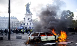 Protestatarii vor plăti chiar și 10.000 de euro, dacă provoacă pagube! Legea adoptată de Franța, după dezordini în masă