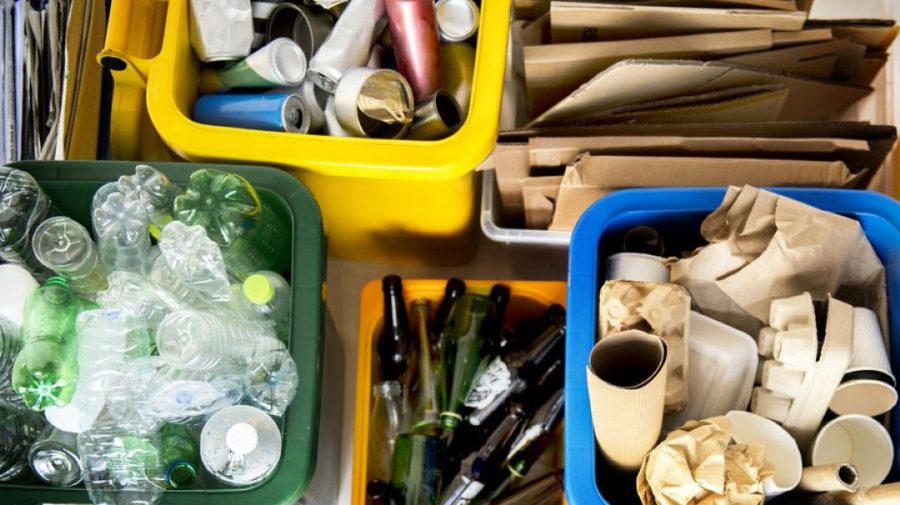 Doar între 4 și 7% din deșeurile din Moldova sunt reciclate. Ce schimbări anunță Ministerul Mediului