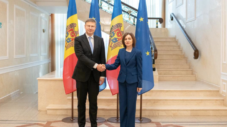Valdis Dombrovskis, la Chișinău: Reformele economice, discutate cu Maia Sandu