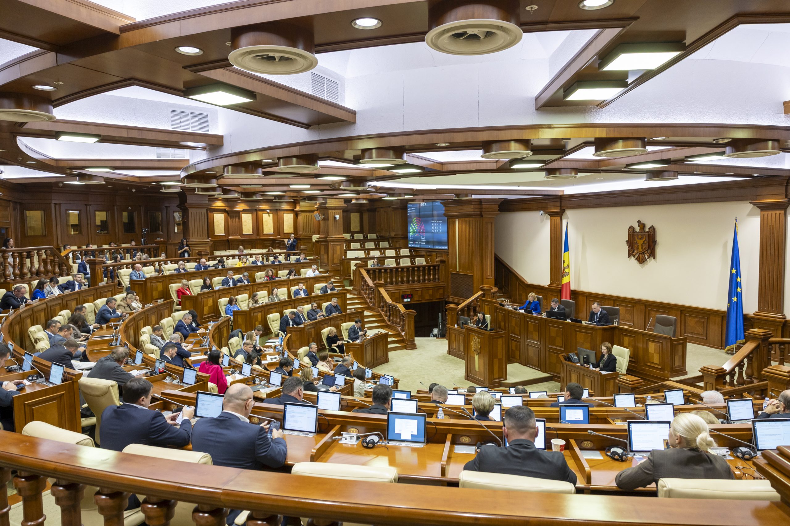 VIDEO Grosu: Deputații care vor dezvălui informații din ședința secretă sunt pasibili de responsabilitate penală