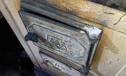 Tragedie la Pelinia: Un bărbat de 87 de ani a murit în urma unui incendiu
