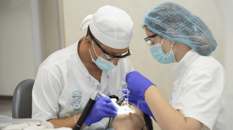 Revizia dentară de toamnă la Imperial Dent: micile probleme ascunse pe care merită să le rezolvi într-o singură vizită